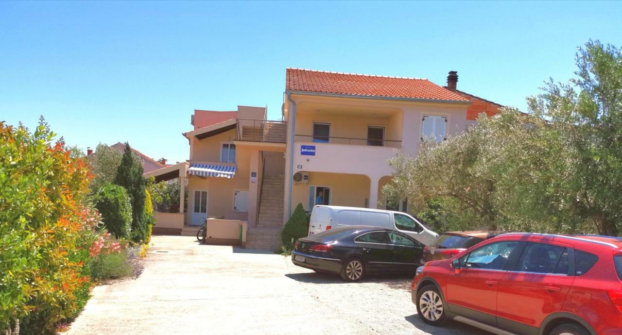 Apartments Jadranica Murter Bagian luar foto